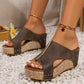 👡 Dámské sandály na klínovém podpatku s cvočky – vyšší podpatky, stabilní a odvážný styl ☀️✨