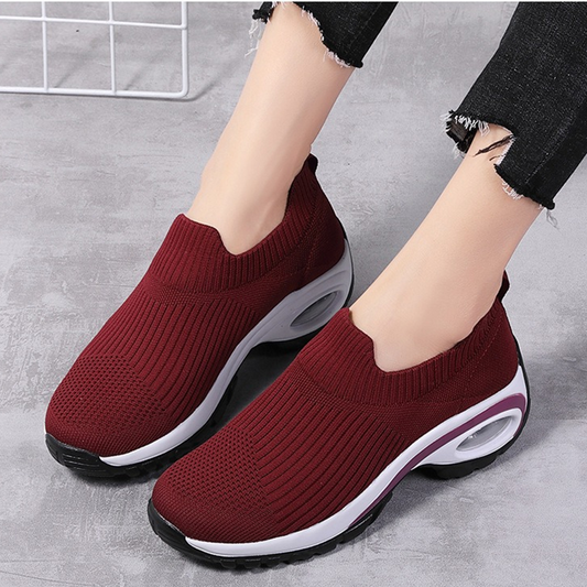 👟 Vykročte v pohodlí a stylu – Dámské prodyšné nazouvací tenisky na platformě – platba na dobírku 💨
