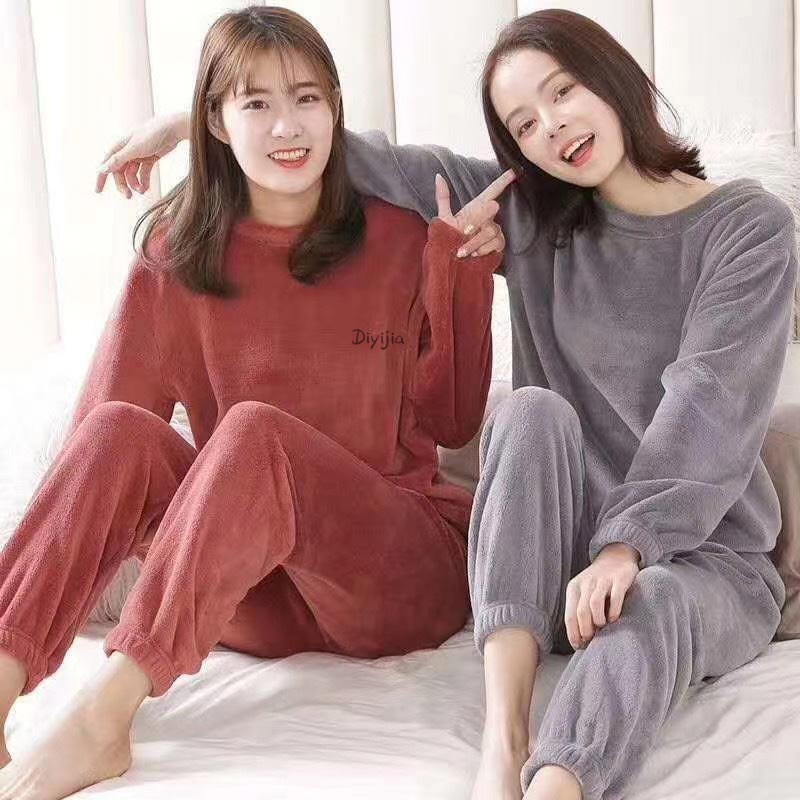 Ensemble de pyjama ample et douillet en peluche corail pour femmes