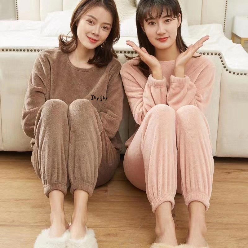 Ensemble de pyjama ample et douillet en peluche corail pour femmes